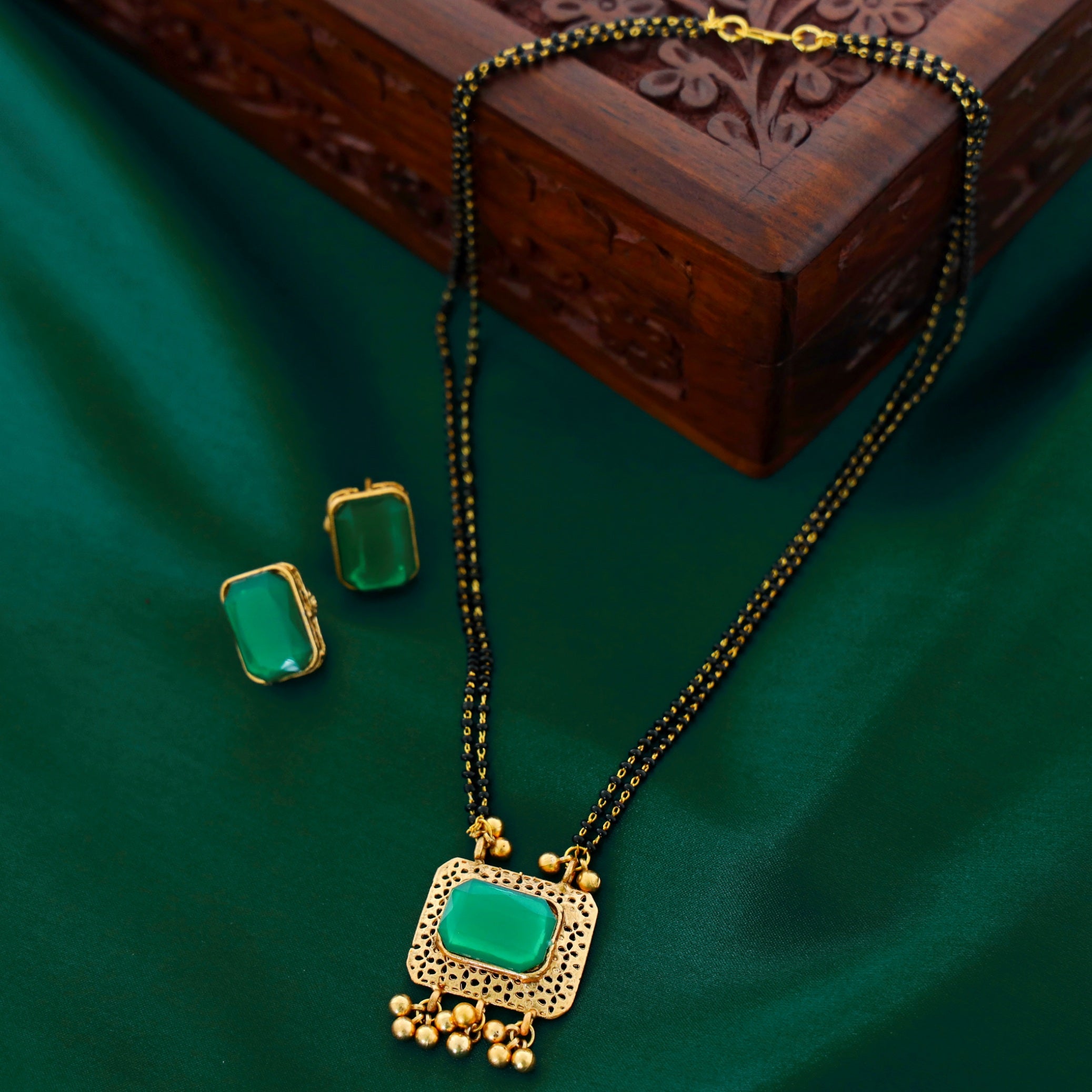 Jhalak 2 Layer Rectangle Mangalsutra With Stud