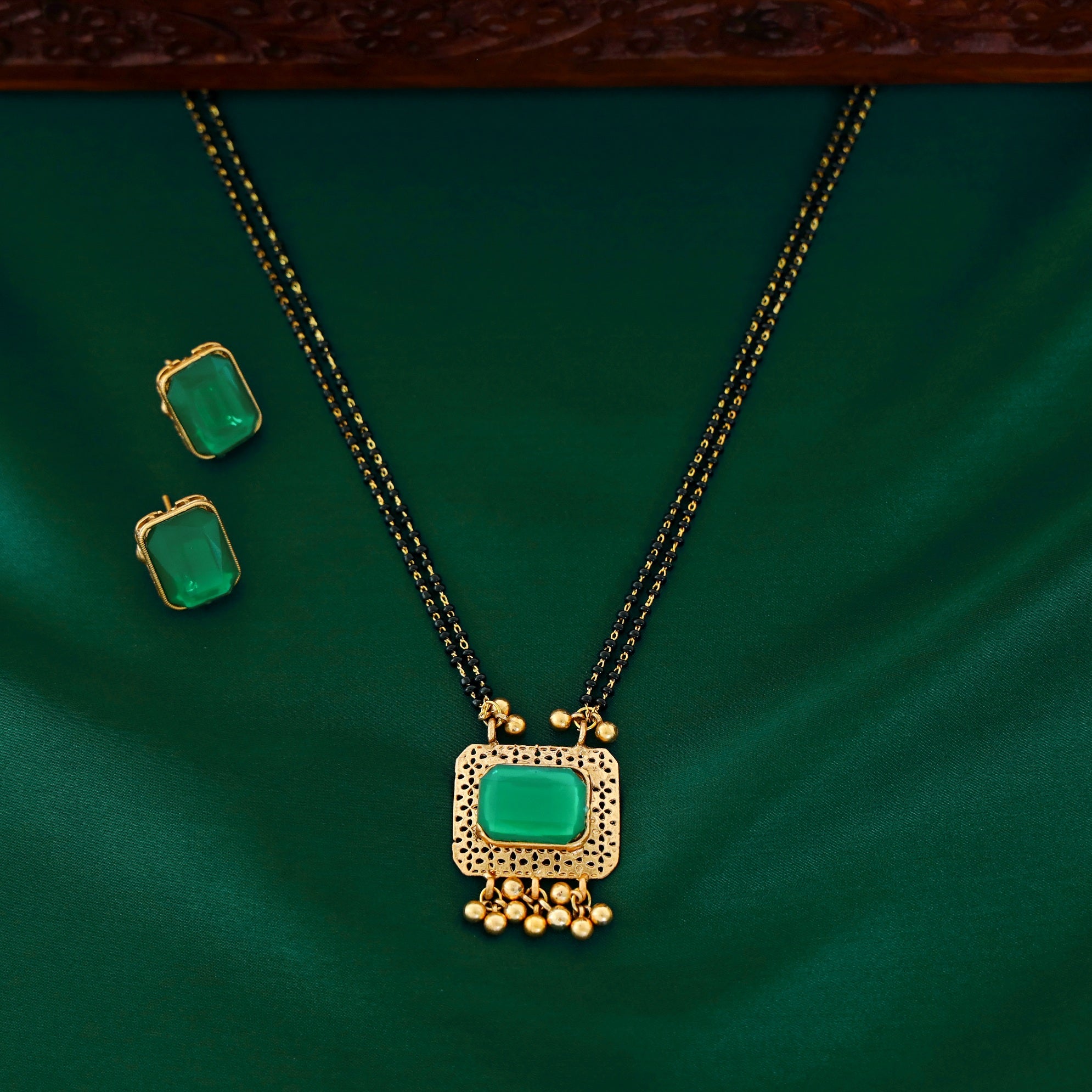 Jhalak 2 Layer Rectangle Mangalsutra With Stud