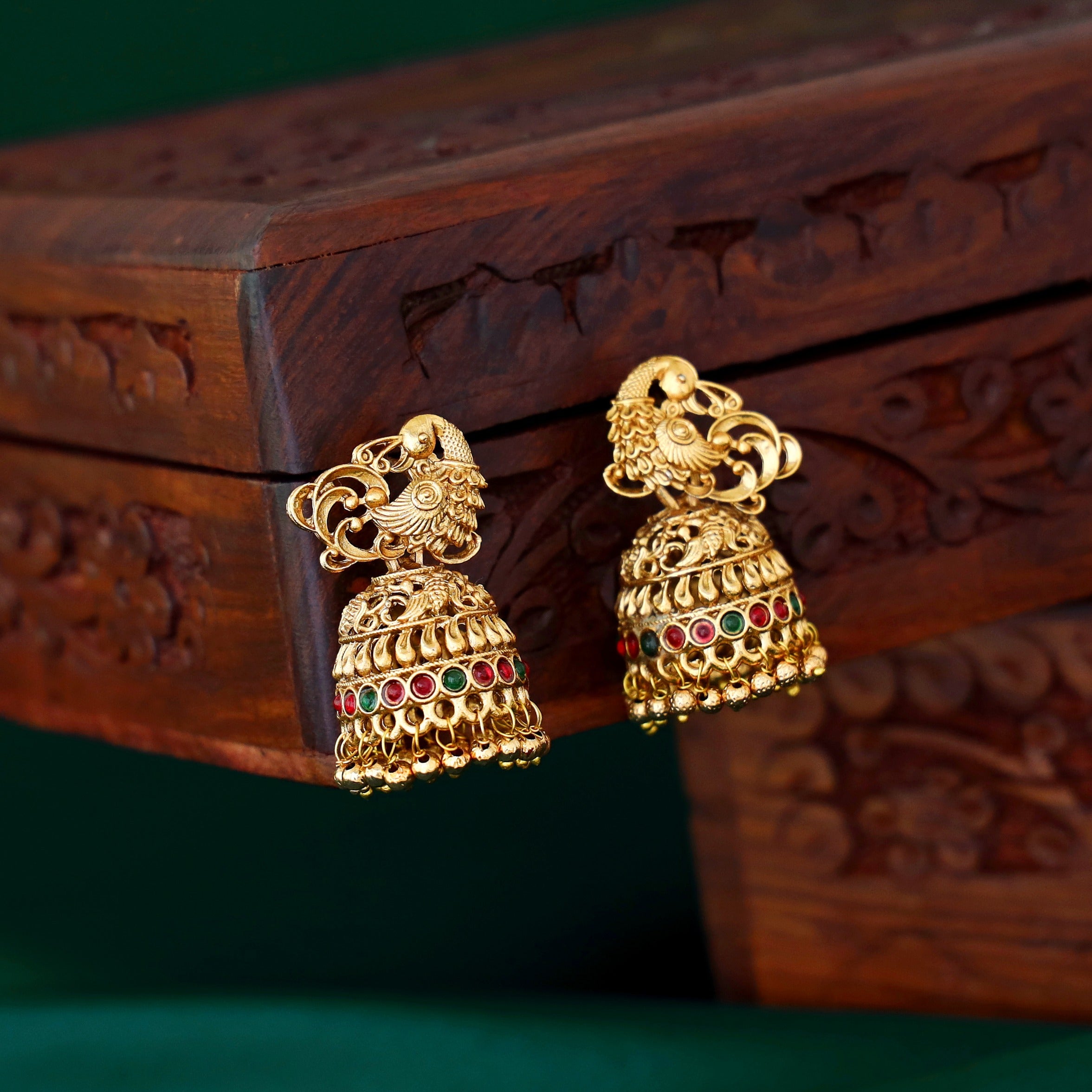 Nilanjana Mayur Jhumka
