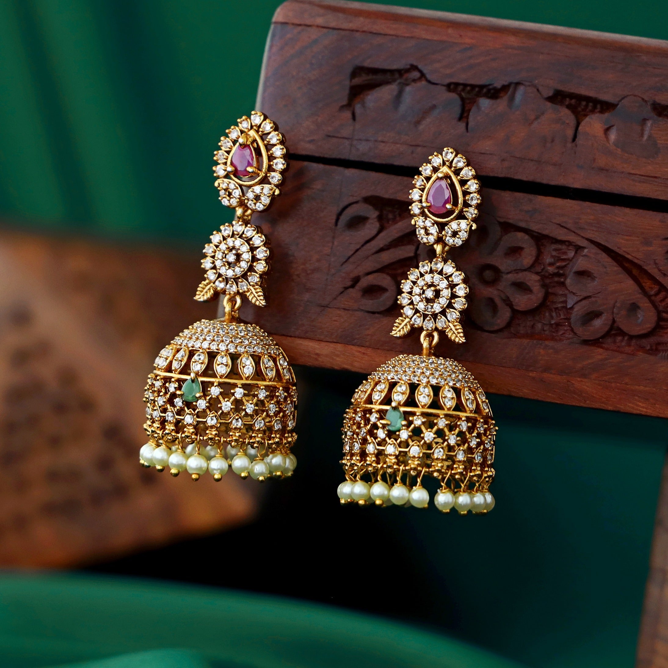 Niharika Pearl Jhumka