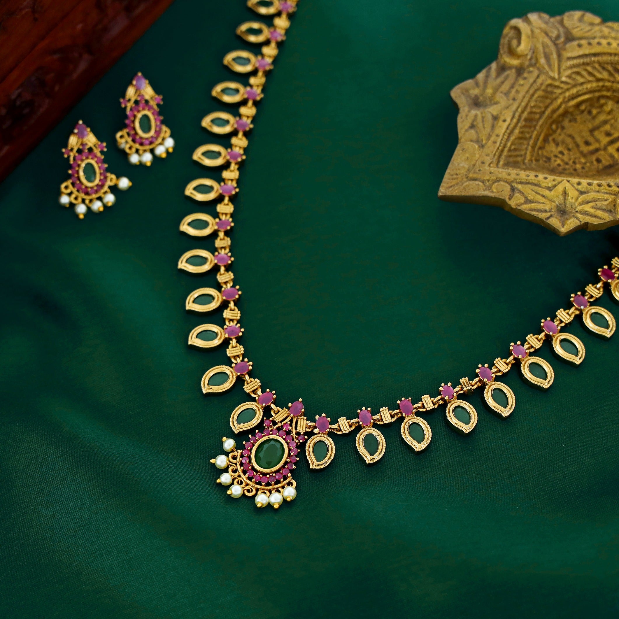 Palakka Pearl Long Neckpiece With Earring
