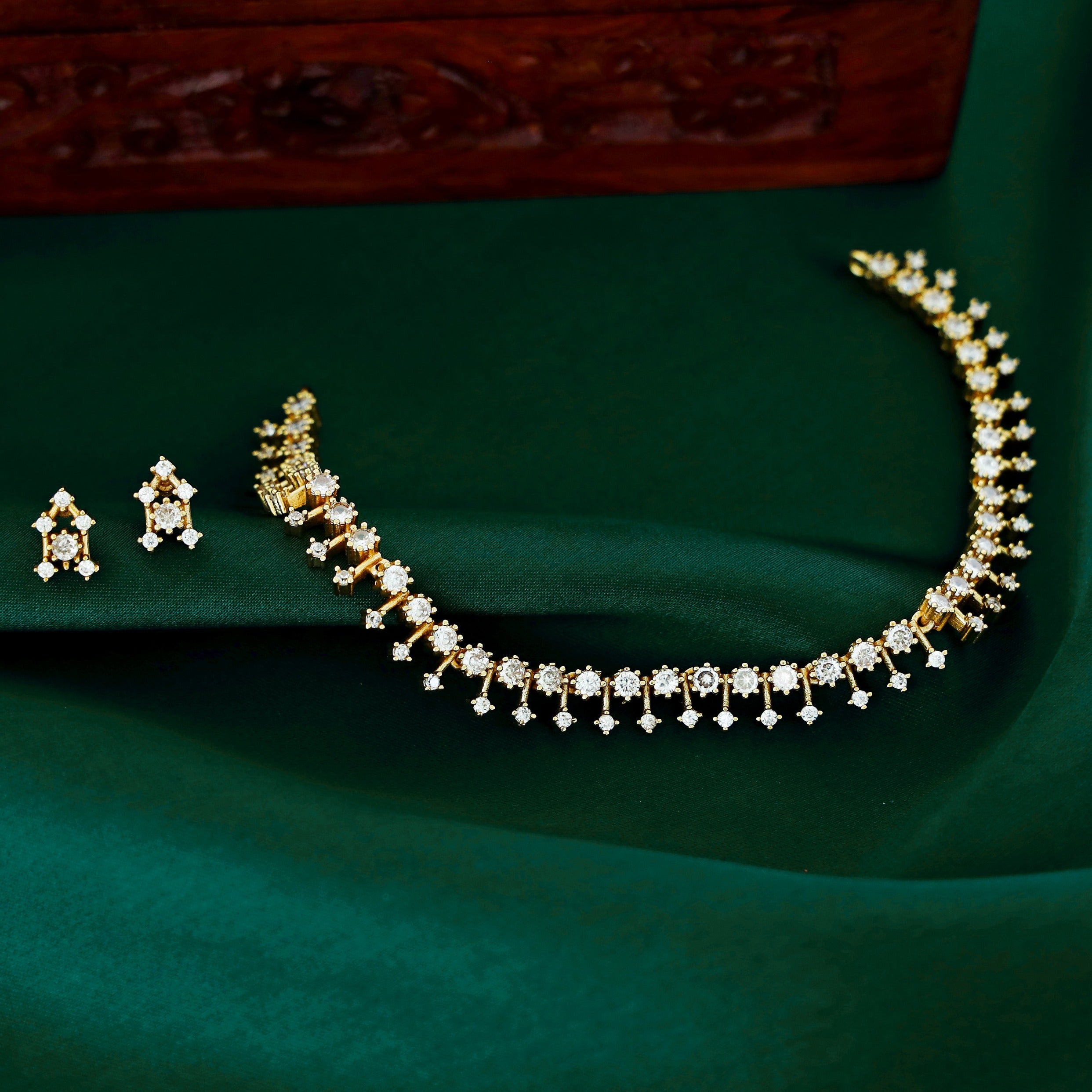 Hemika AD Stone Neckpiece With Earring