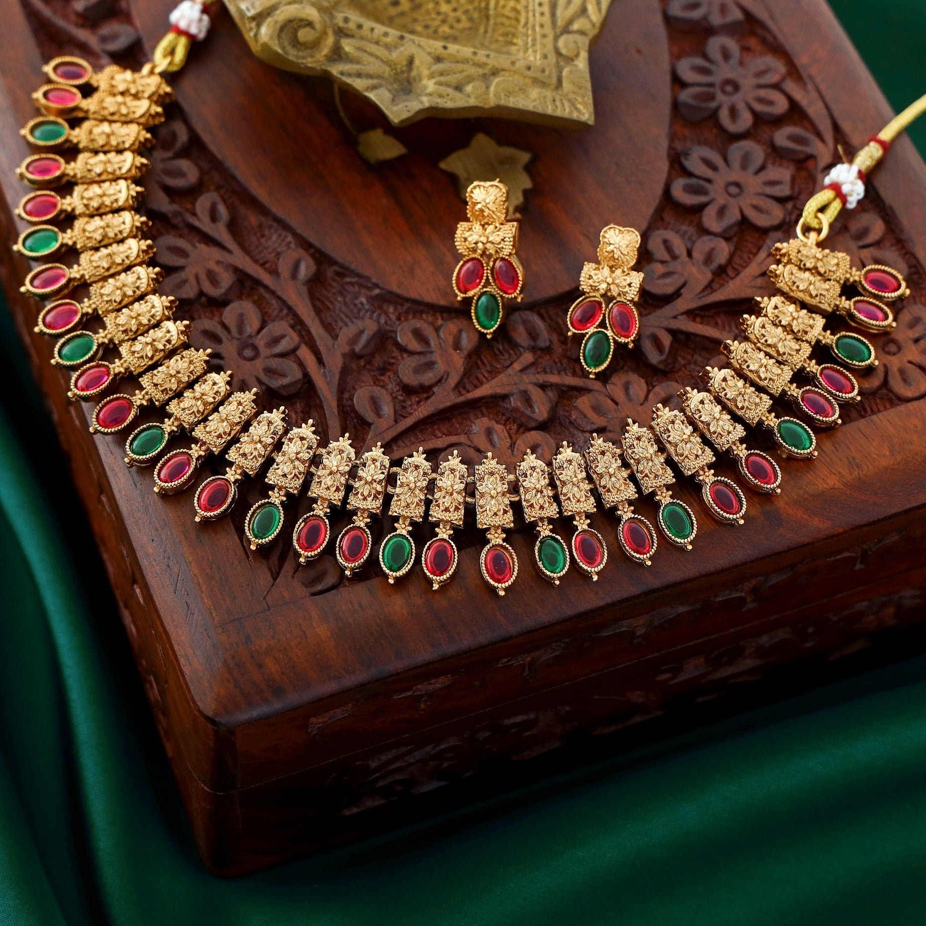Chinmayi Kemp Stone Neckpiece With Earring
