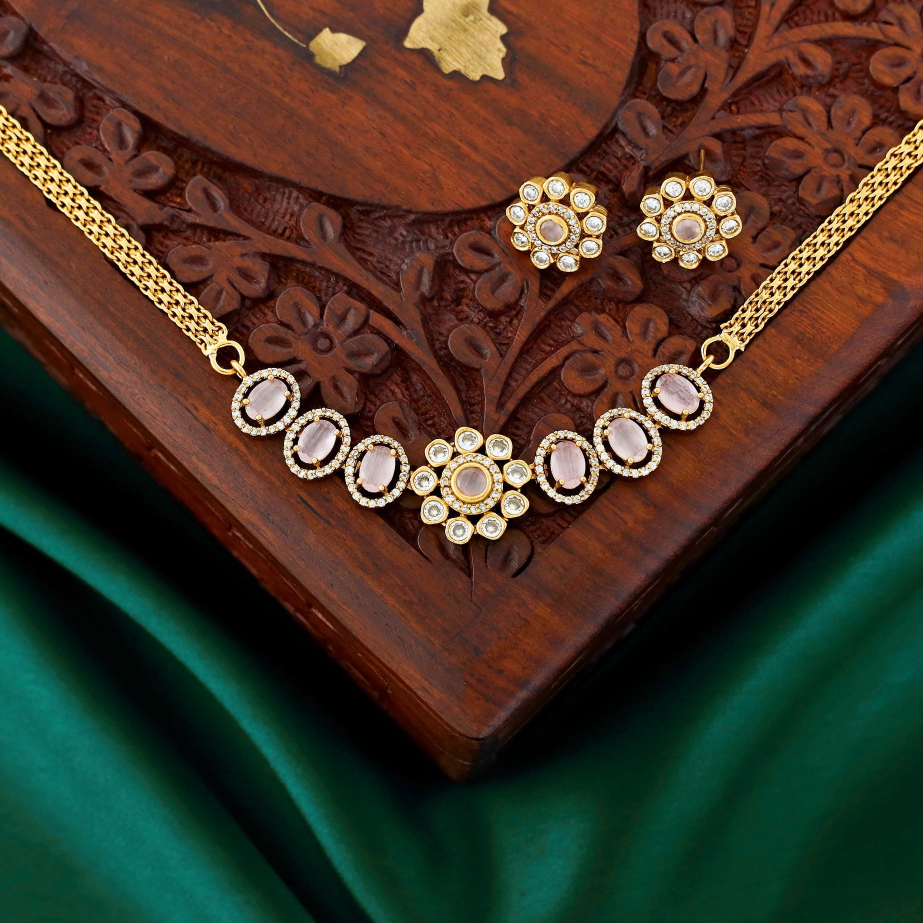 Anika AD Stone Choker With Stud