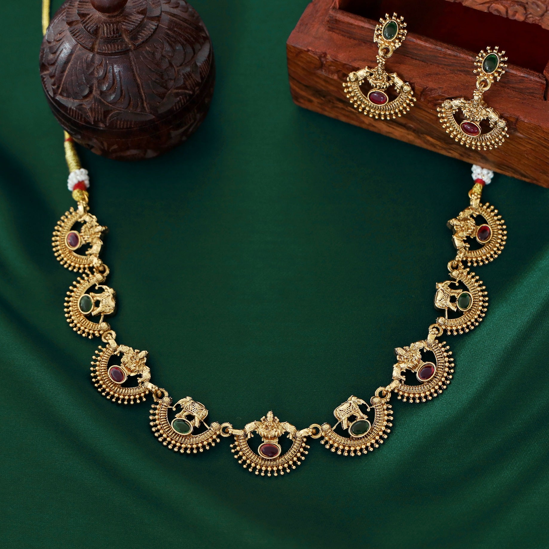 Traditional Airavat + Laxmi Short Neckpiece With Earring