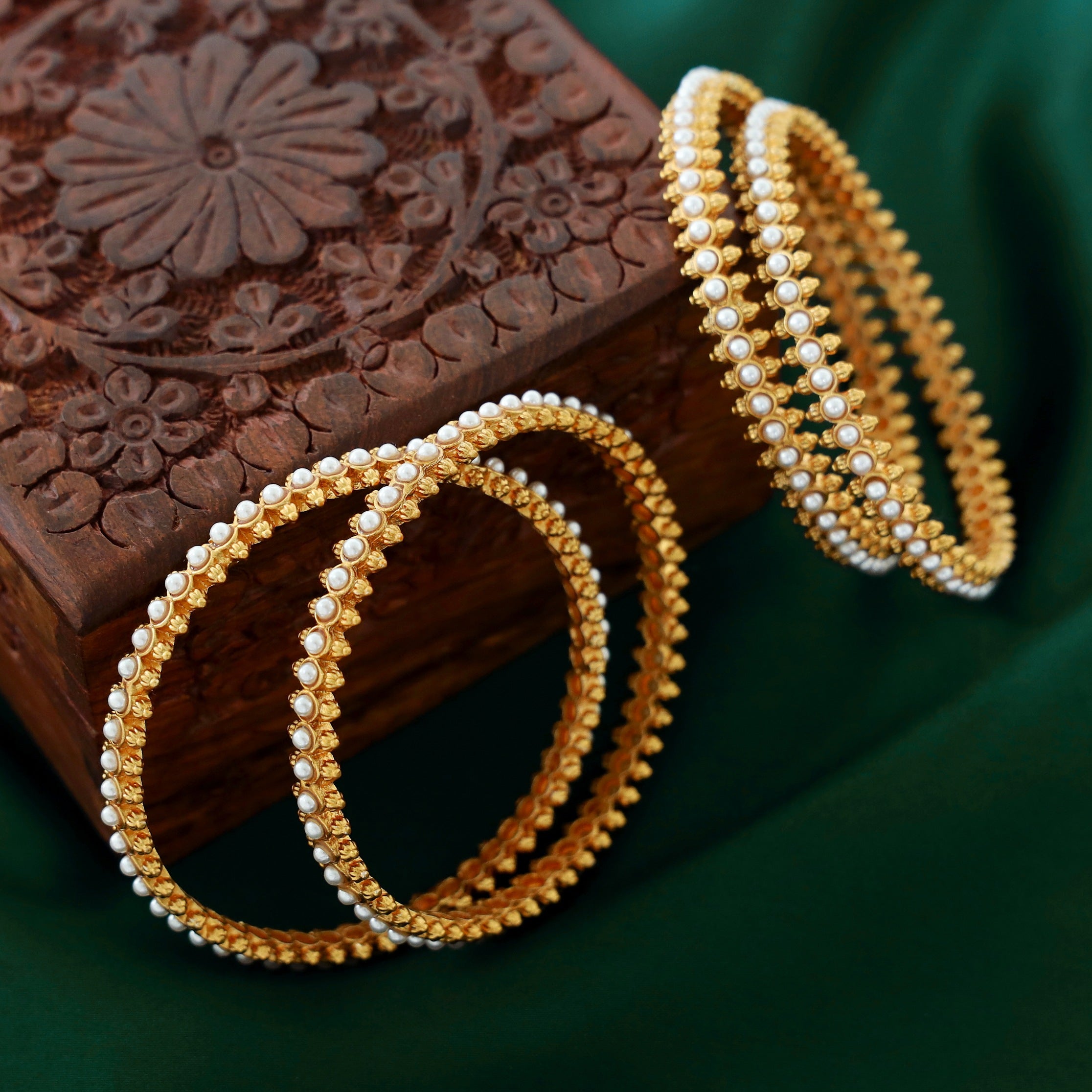 Vritika Pearl Bangle (Set of 4)